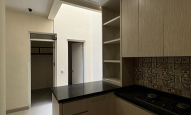 Disewa dan dijual rumah Casajardin Hadap Timur Laut