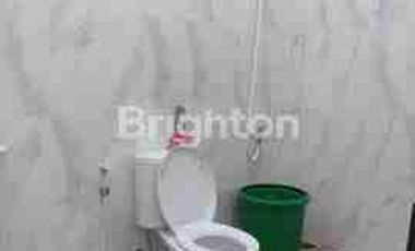 DIJUAL RUMAH MEWAH FULLFURNISH TENGAH KOTA BERNUANSA MINIMALIS LOKASI DALAM PERUMAHAN DAUN VILAGE AMAN NYAMAN HARGA NEGO