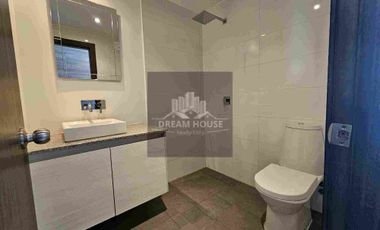 A solo 2 minutos del Scala Shopping y el Paseo San Francisco luz natural en todas sus areas ,seguridad 24/7 y una considerable area con mas de 90m2 para ampliar el departamento a tu gusto.