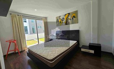 A solo 2 minutos del Scala Shopping y el Paseo San Francisco luz natural en todas sus areas ,seguridad 24/7 y una considerable area con mas de 90m2 para ampliar el departamento a tu gusto.