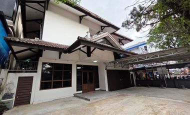 DISEWAKAN RUMAH FULLFURNISHED MEWAH DI JALAN JOHAR PONTIANAK KALIMANTAN BARAT