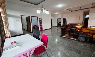 DISEWAKAN RUMAH FULLFURNISHED MEWAH DI JALAN JOHAR PONTIANAK KALIMANTAN BARAT
