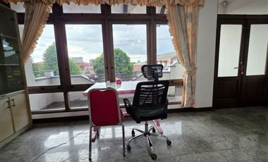 DISEWAKAN RUMAH FULLFURNISHED MEWAH DI JALAN JOHAR PONTIANAK KALIMANTAN BARAT