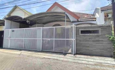 Rumah disewakan di Rungkut, Surabaya