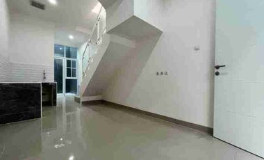 RUMAH DIJUAL 2 LANTAI BAGUS NAN CANTIK PRAMUKA SARI JAKARTA PUSAT