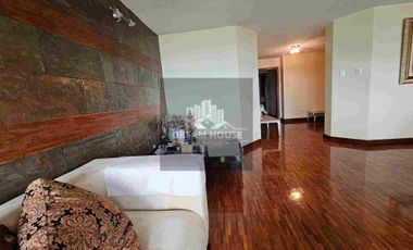 Gonzalez Suarez Amplio y luminoso departamento con seguridad sector financiero de Quito