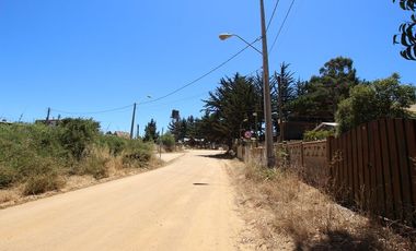 Se Vende Hermosa Casa en Pasaje Los Boldos, El Tabo