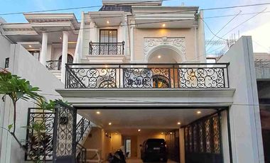 Jual Rumah American Classic Plus Kolam Renang Dalam Komplek Benda Jagakarsa