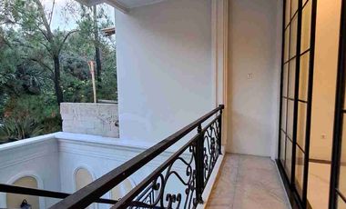 Jual Rumah American Classic Plus Kolam Renang Dalam Komplek Benda Jagakarsa