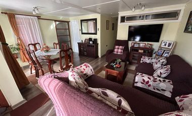 SE VENDE CASA EN LOS FRESNOS