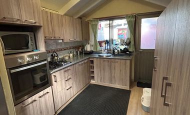 SE VENDE CASA EN LOS FRESNOS