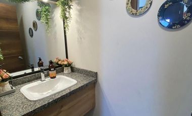 Casa con jardín en venta, sector Conocoto, Valle de los Chillos