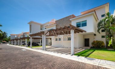 Casa en Renta/Venta, Isla Dorada, Zona Hotelera Cancun, Cancún