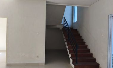 Rumah 2 Lantai Murah Dalam Cluster Mewah di Green Mutiara Residence Padang