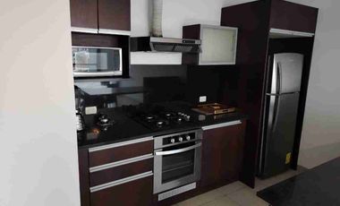 River Towers Samborondón departamento con hermosa vista a la avenida y al río.  Venta de oportunidad