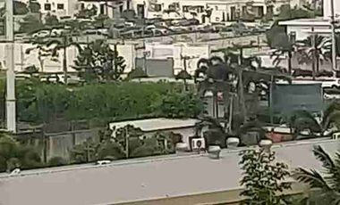 River Towers Samborondón departamento con hermosa vista a la avenida y al río.  Venta de oportunidad