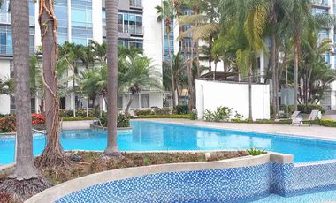 River Towers Samborondón departamento con hermosa vista a la avenida y al río.  Venta de oportunidad