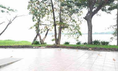 River Towers Samborondón departamento con hermosa vista a la avenida y al río.  Venta de oportunidad