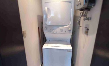 River Towers Samborondón departamento con hermosa vista a la avenida y al río.  Venta de oportunidad