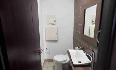 River Towers Samborondón departamento con hermosa vista a la avenida y al río.  Venta de oportunidad