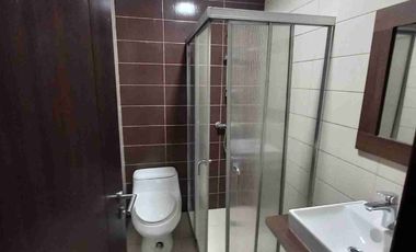 River Towers Samborondón departamento con hermosa vista a la avenida y al río.  Venta de oportunidad