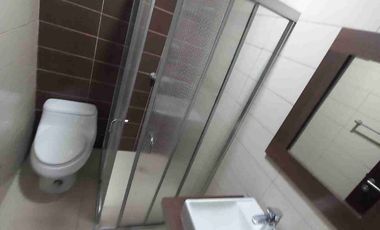 River Towers Samborondón departamento con hermosa vista a la avenida y al río.  Venta de oportunidad