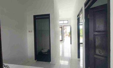DIJUAL RUMAH SIAP HUNI JL  HAJI GOFUR 12 MENIT DARI JL RAYA GADOBANGKONG