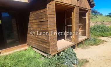 Leon Propiedades vende parcela con casa casi terminada en sector Cuyuncavi alto, Curacaví.