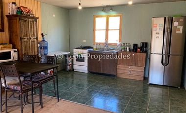 Leon Propiedades vende parcela con casa casi terminada en sector Cuyuncavi alto, Curacaví.