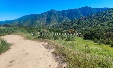 Leon Propiedades vende parcela con casa casi terminada en sector Cuyuncavi alto, Curacaví.