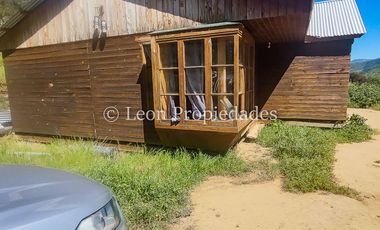 Leon Propiedades vende parcela con casa casi terminada en sector Cuyuncavi alto, Curacaví.