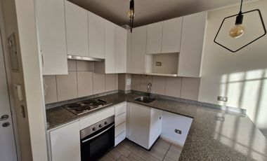 Depto en arriendo en Av Portales esquina Esperanza, estacionamiento y bodega