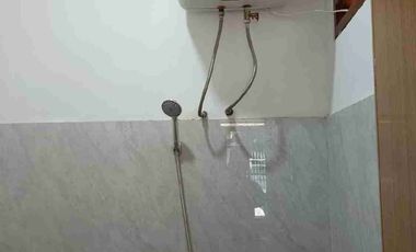 Rumah fresh baru renovasi kamar tidur 2 kamar mandi 1 dan muat 2 mobil siap huni