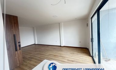 Venta de Casa Rentera Sector Racar, Cerca de Plaza Racar, Cuenca