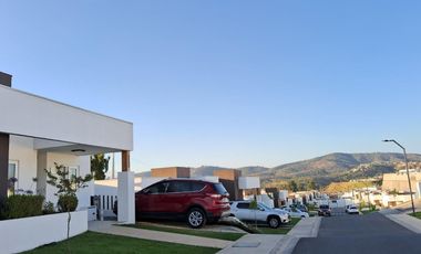 Casa Mediterránea en Condominio Exclusivo Altos de Rumié 3D2B 84/123m2