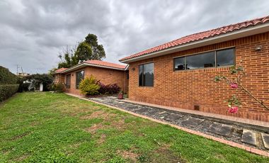 619. CASA CAJICÁ EL ALMENDRO