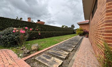 619. CASA CAJICÁ EL ALMENDRO