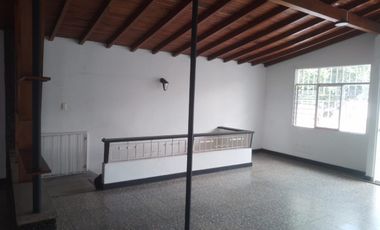 Casa Comercial en Arriendo en Estadio Laureles Medellin