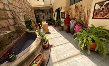 Se renta local comercial en el corazón del centro histórico Morelia a unos pasos de las tarascas