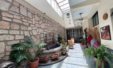 Se renta local comercial en el corazón del centro histórico Morelia a unos pasos de las tarascas