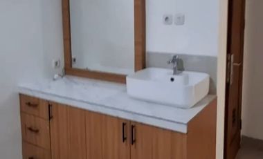 Disewakan Rumah 2 Lantai Di Alinda Kota Bekasi