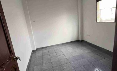 Se alquila Departamento en Kennedy