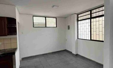 Se alquila Departamento en Kennedy