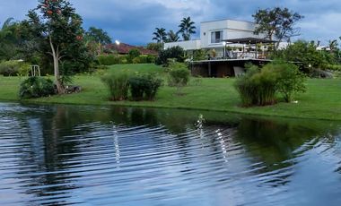 TE ALQUILO EXCLUSIVA FINCA EL COCORA EN IBAGUE INF AL3244258952 LOS ESPERAMOS VEN A DISFRUTAR.