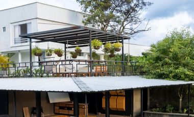 TE ALQUILO EXCLUSIVA FINCA EL COCORA EN IBAGUE INF AL3244258952 LOS ESPERAMOS VEN A DISFRUTAR.