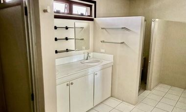 1,083 sqm 5-BR House with Big Garden for Rent in Valle Verde, Pasig City