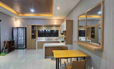 Dijual Rumah dan Ruang Usaha Strategis Dekat Mall Luwes Palur di Mojolaban Sukoharjo Solo