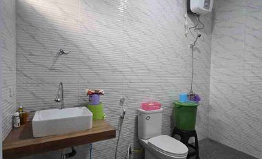 Dijual Rumah dan Ruang Usaha Strategis Dekat Mall Luwes Palur di Mojolaban Sukoharjo Solo