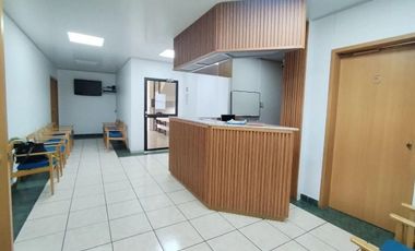 Consultorio medico en renta, sector La Pradera cerca de Clinica Pasteur