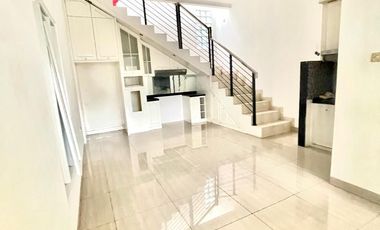 Murah! Rumah bagus semi furnised di arcamanik cisaranten Bandung